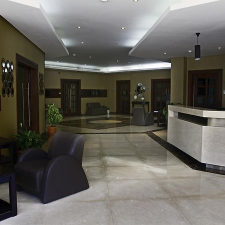Almoayyed Suites Al-Manamah Bagian luar foto