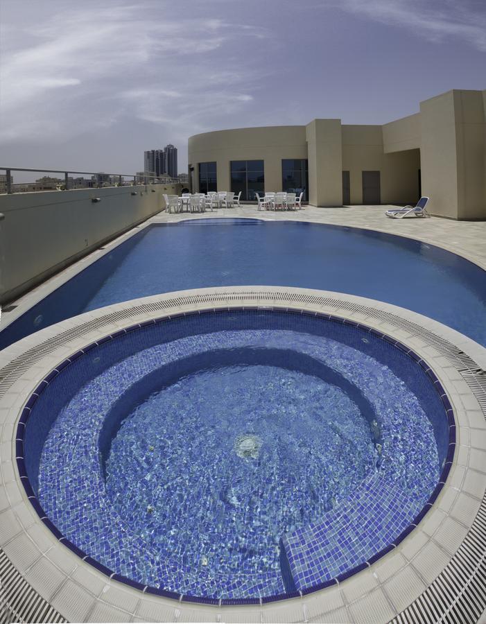 Almoayyed Suites Al-Manamah Bagian luar foto